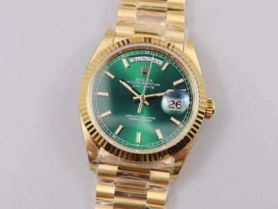 Swiss Movement Rolex Day-Date Replica Yellow Gold Time Mark Strip Nails Green Dial